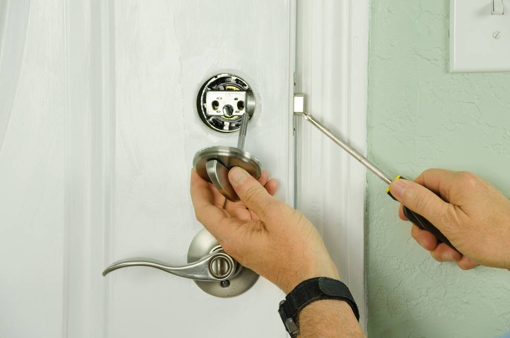 how much is an emergency locksmith